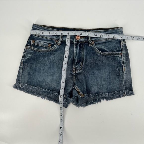 Indigo Rein Cut Off Raw Hem Jean Shorts Size 7 Women’s - Picture 5 of 5